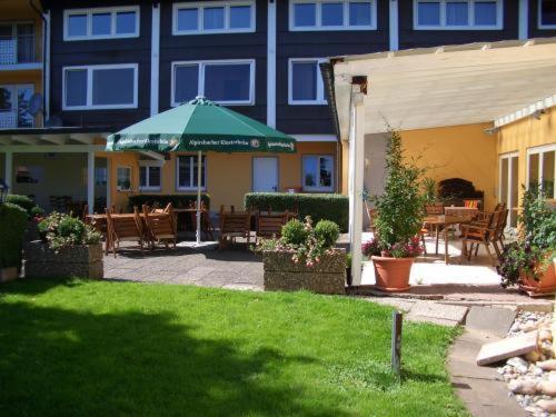 Hotel Traube Loßburg Eksteriør billede