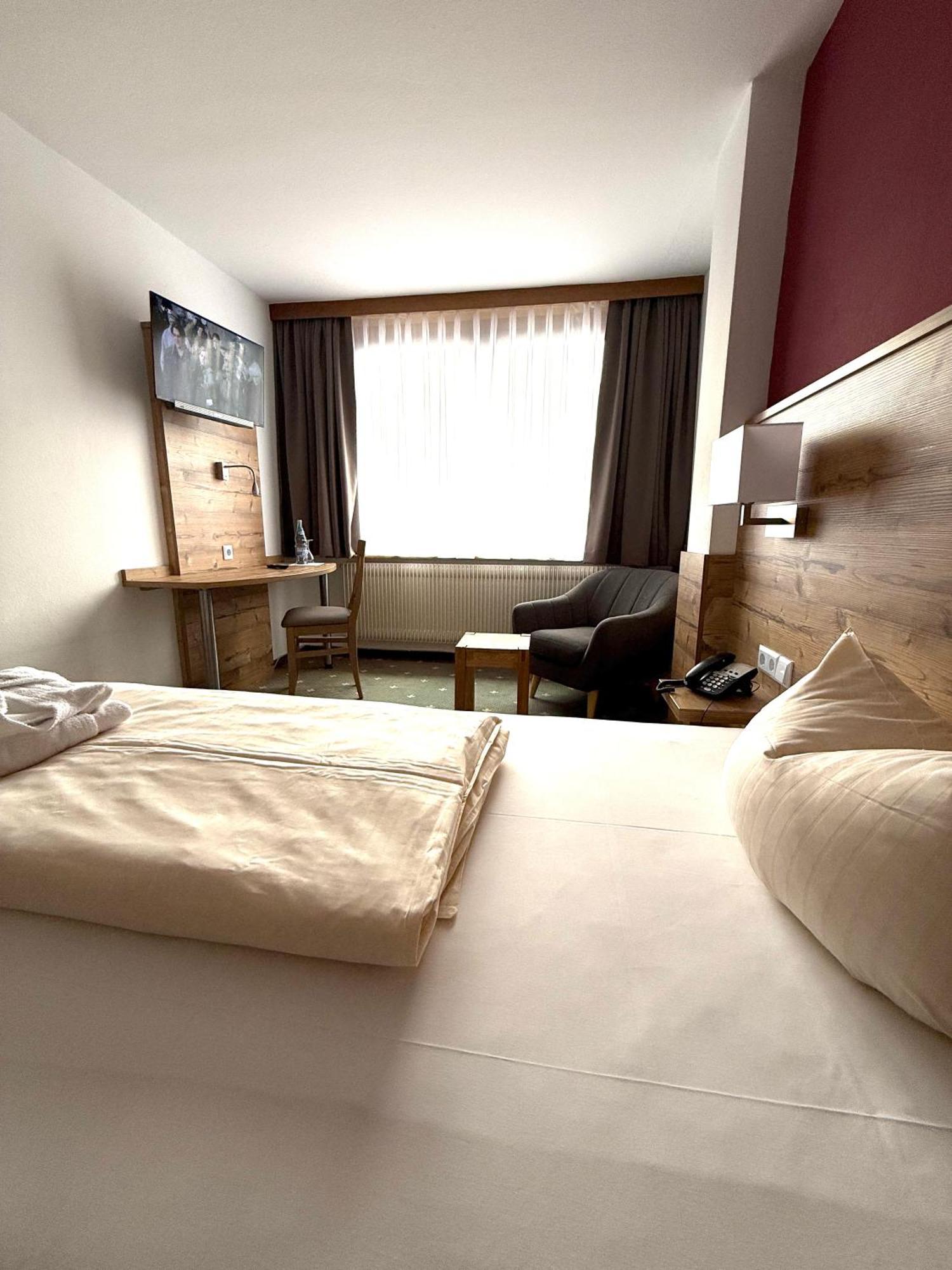 Hotel Traube Loßburg Eksteriør billede