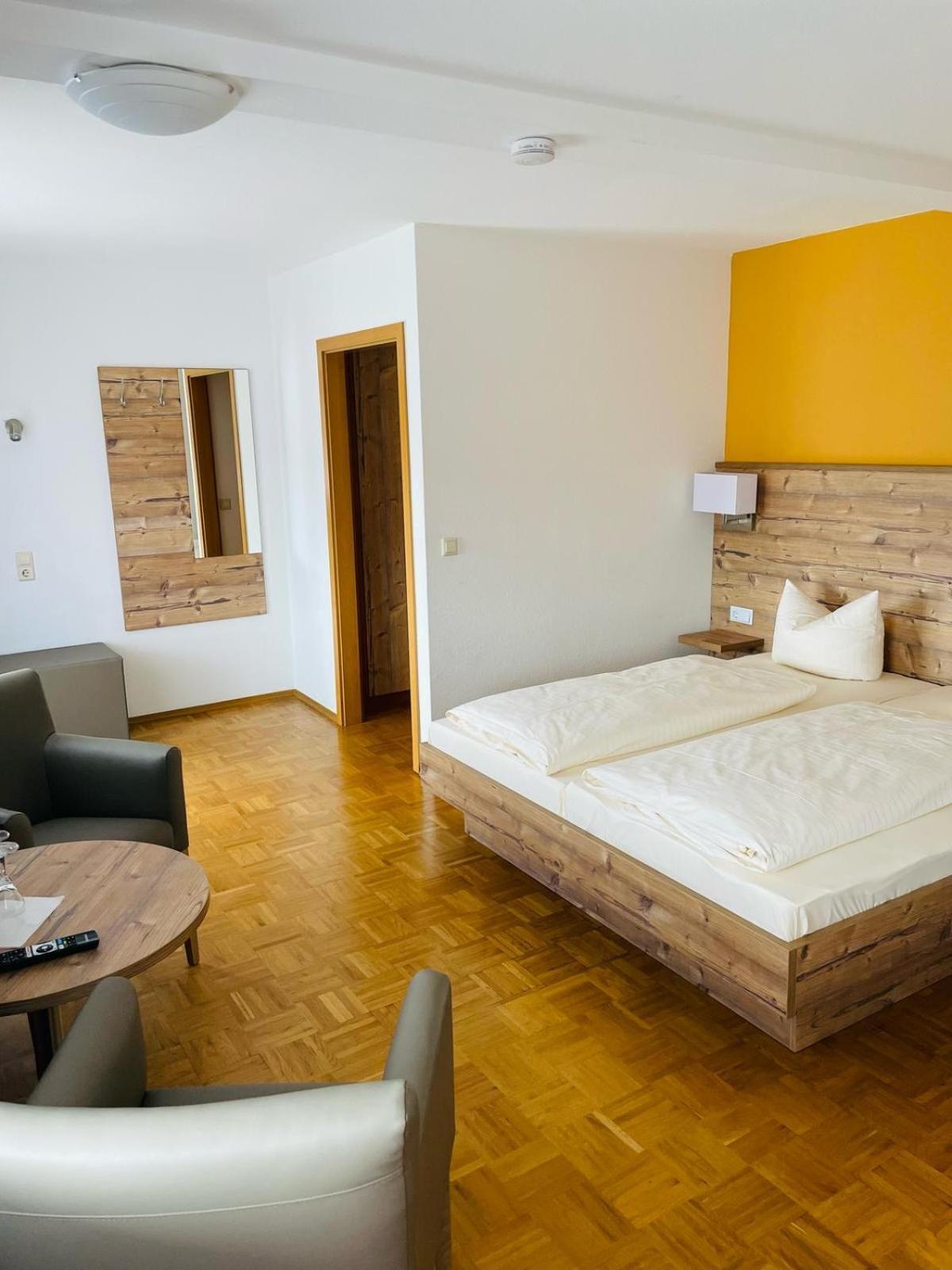 Hotel Traube Loßburg Eksteriør billede