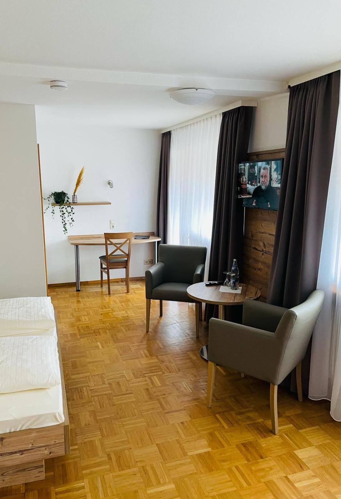 Hotel Traube Loßburg Eksteriør billede